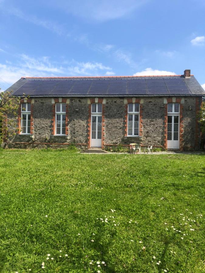 Gite -Belle Maison Dans Une Ancienne Ecole-Tarif Reduit Hors We ! Chanzeaux Bagian luar foto